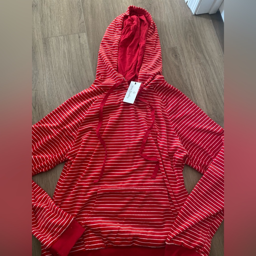 NWT Vera Bradley Christmas Holiday Cozy Set - Includes Sweatshirt and Joggers